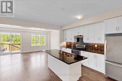 Upper - 385 Threshing Mill Boulevard, Oakville, ON - Indoor Photo Showing Kitchen With Double Sink With Upgraded Kitchen