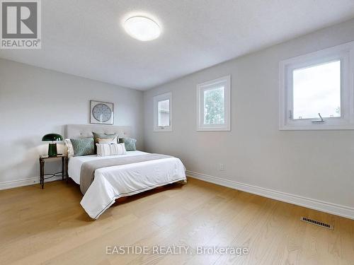 3282 Dragon Drive, Mississauga (Fairview), ON - Indoor Photo Showing Bedroom