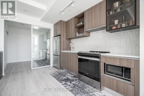 307 - 405 Dundas Street W, Oakville, ON - Indoor Photo Showing Kitchen