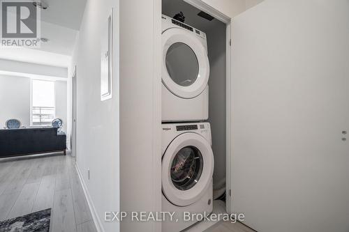 307 - 405 Dundas Street W, Oakville, ON - Indoor Photo Showing Laundry Room