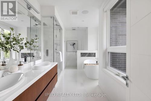 418 Pine Cove Road, Burlington (Roseland), ON - Indoor Photo Showing Bathroom