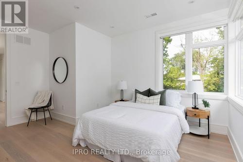 418 Pine Cove Road, Burlington (Roseland), ON - Indoor Photo Showing Bedroom