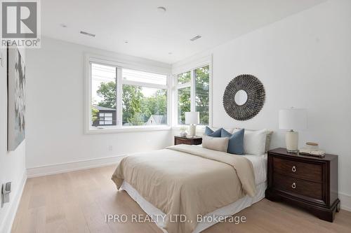 418 Pine Cove Road, Burlington (Roseland), ON - Indoor Photo Showing Bedroom