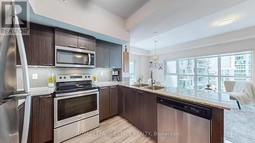 909 - 2152 Lawrence Avenue E, Toronto (Wexford-Maryvale), ON - Indoor Photo Showing Kitchen With Stainless Steel Kitchen With Double Sink With Upgraded Kitchen