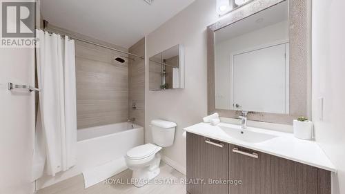 909 - 2152 Lawrence Avenue E, Toronto (Wexford-Maryvale), ON - Indoor Photo Showing Bathroom