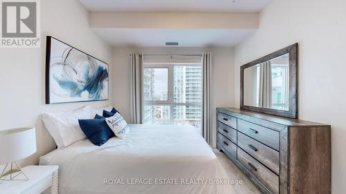 909 - 2152 Lawrence Avenue E, Toronto (Wexford-Maryvale), ON - Indoor Photo Showing Bedroom