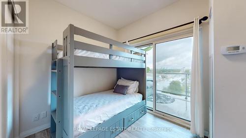 909 - 2152 Lawrence Avenue E, Toronto (Wexford-Maryvale), ON - Indoor Photo Showing Bedroom