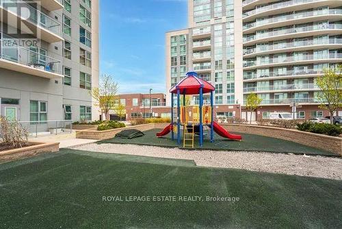 909 - 2152 Lawrence Avenue E, Toronto (Wexford-Maryvale), ON - Outdoor With Balcony