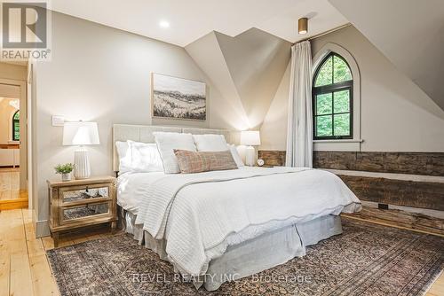 7399 Bell School Line, Milton, ON - Indoor Photo Showing Bedroom