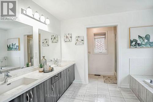 19 Argelia Crescent, Brampton (Credit Valley), ON - Indoor Photo Showing Bathroom