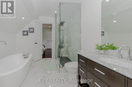 4 Champion Court, Brampton (Credit Valley), ON - Indoor Photo Showing Bathroom