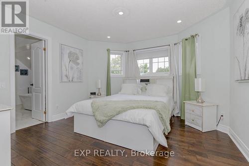 4 Champion Court, Brampton (Credit Valley), ON - Indoor Photo Showing Bedroom