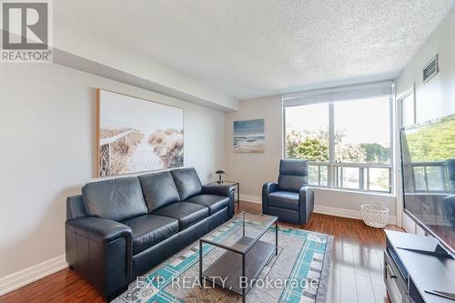 401 - 1 Hickory Tree Road, Toronto (Weston), ON - Indoor Photo Showing Living Room