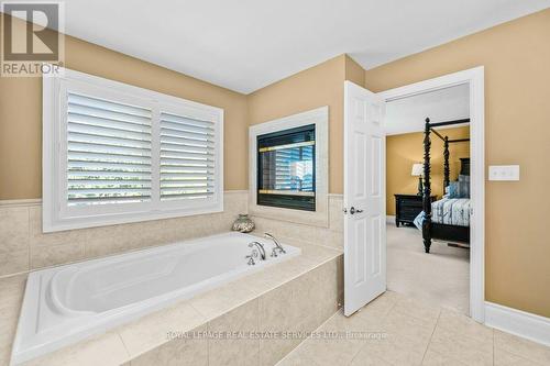 2148 Bingley Crescent, Oakville (Palermo West), ON - Indoor Photo Showing Bathroom