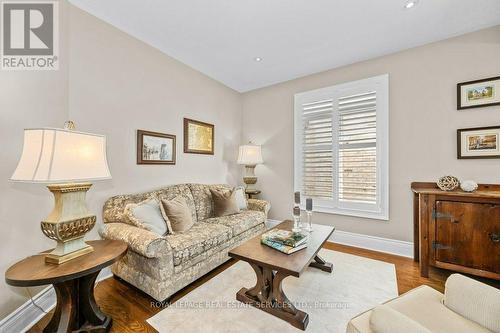 2148 Bingley Crescent, Oakville (Palermo West), ON - Indoor Photo Showing Living Room