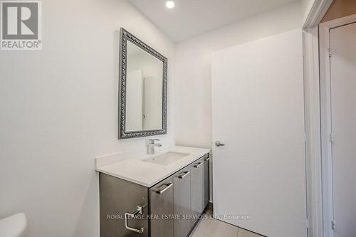 504 - 2470 Prince Michael Drive, Oakville (Iroquois Ridge North), ON - Indoor Photo Showing Bathroom