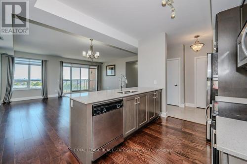 504 - 2470 Prince Michael Drive, Oakville (Iroquois Ridge North), ON - Indoor Photo Showing Kitchen With Double Sink