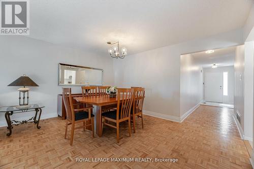 8 Giles Court, Toronto (Mount Olive-Silverstone-Jamestown), ON - Indoor Photo Showing Dining Room