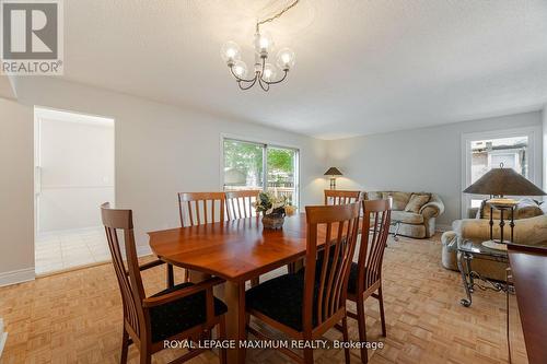 8 Giles Court, Toronto (Mount Olive-Silverstone-Jamestown), ON - Indoor Photo Showing Dining Room