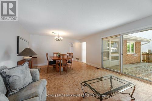 8 Giles Court, Toronto (Mount Olive-Silverstone-Jamestown), ON - Indoor