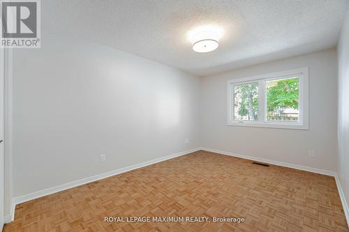 8 Giles Court, Toronto (Mount Olive-Silverstone-Jamestown), ON - Indoor Photo Showing Other Room