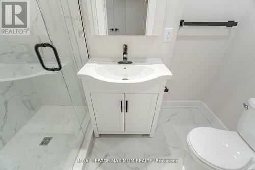 8 Giles Court, Toronto (Mount Olive-Silverstone-Jamestown), ON - Indoor Photo Showing Bathroom