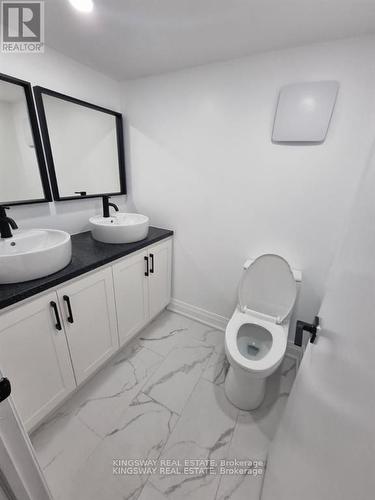 145 Fred Young Drive, Toronto (Downsview-Roding-Cfb), ON - Indoor Photo Showing Bathroom