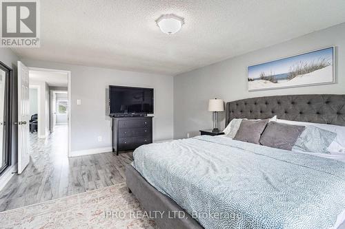 29 Cheviot Crescent, Brampton (Heart Lake East), ON - Indoor Photo Showing Bedroom