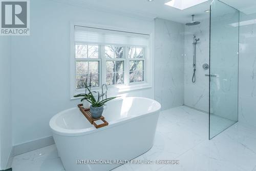 1231 Martins Boulevard, Brampton (Bram West), ON - Indoor Photo Showing Bathroom