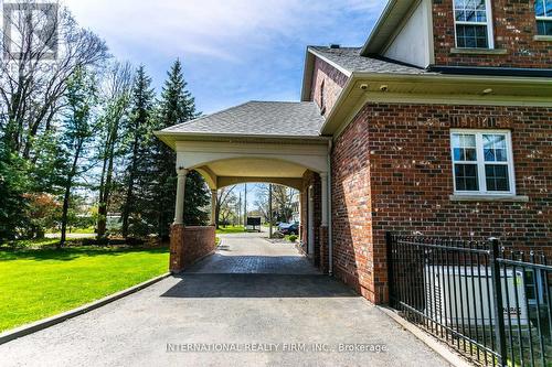 1231 Martins Boulevard, Brampton (Bram West), ON - Outdoor