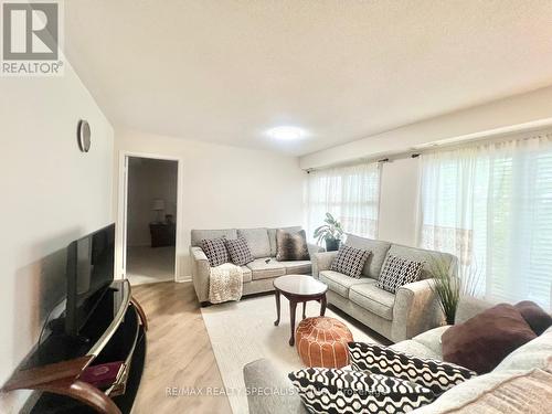 2 - 3395 Thomas Street S, Mississauga (Churchill Meadows), ON - Indoor Photo Showing Living Room