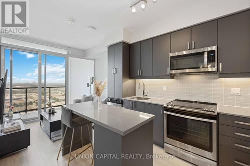 3101 - 7895 Jane Street, Vaughan, ON - Indoor Photo Showing Kitchen With Stainless Steel Kitchen With Upgraded Kitchen