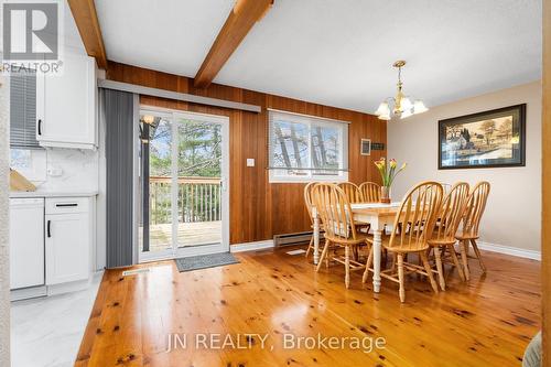 322 Oxbow Park Drive, Wasaga Beach, ON - Indoor Photo Showing Dining Room