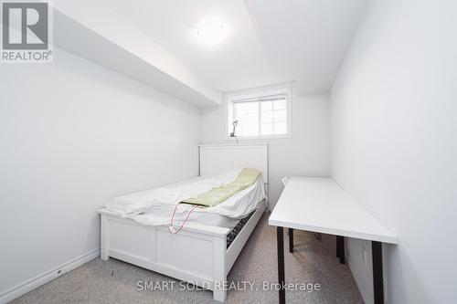 10 - 252 Penetanguishene Road, Barrie (Georgian Drive), ON - Indoor Photo Showing Bedroom