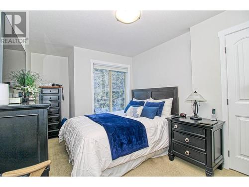 6985 Barcelona Drive Unit# 24, Kelowna, BC - Indoor Photo Showing Bedroom