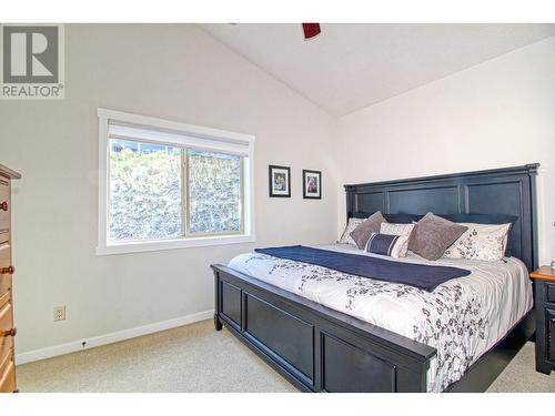 6985 Barcelona Drive Unit# 24, Kelowna, BC - Indoor Photo Showing Bedroom