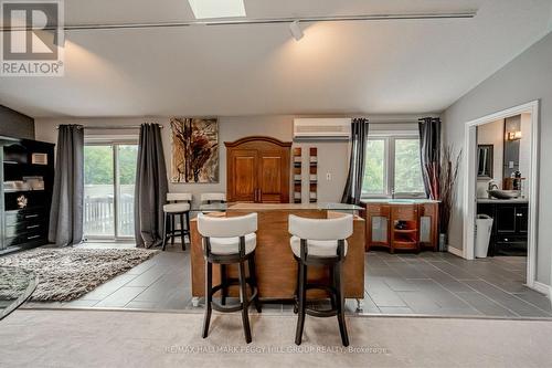 1923 10Th Line, Innisfil, ON - Indoor Photo Showing Dining Room