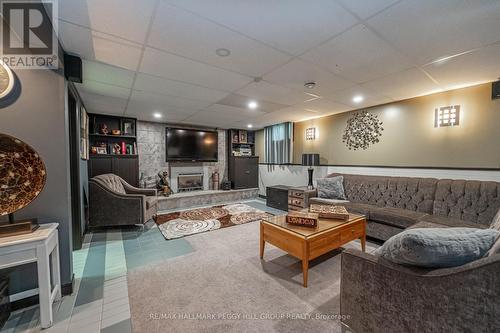 1923 10Th Line, Innisfil, ON - Indoor With Fireplace