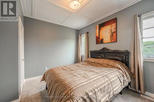 1923 10Th Line, Innisfil, ON - Indoor Photo Showing Bedroom