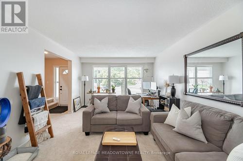 55 Edilou Drive, Toronto (Alderwood), ON - Indoor Photo Showing Living Room