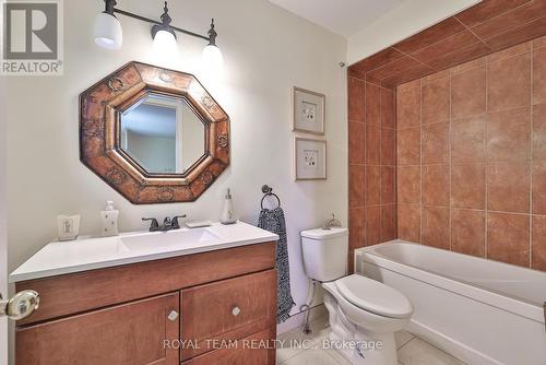 9 Springer Drive, Richmond Hill (Westbrook), ON - Indoor Photo Showing Bathroom