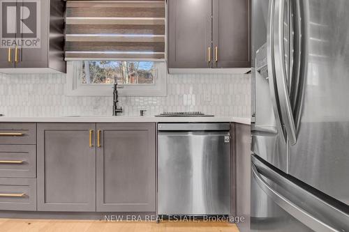 143 Luxury Avenue, Bradford West Gwillimbury (Bradford), ON - Indoor Photo Showing Kitchen With Stainless Steel Kitchen