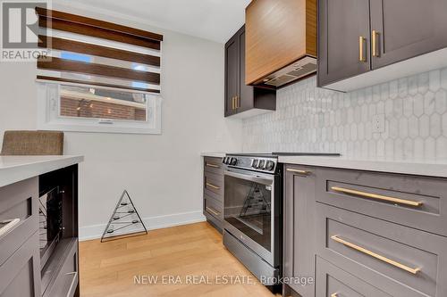 143 Luxury Avenue, Bradford West Gwillimbury (Bradford), ON - Indoor Photo Showing Kitchen