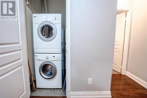 210 - 85 The Donway Way W, Toronto (Banbury-Don Mills), ON - Indoor Photo Showing Laundry Room