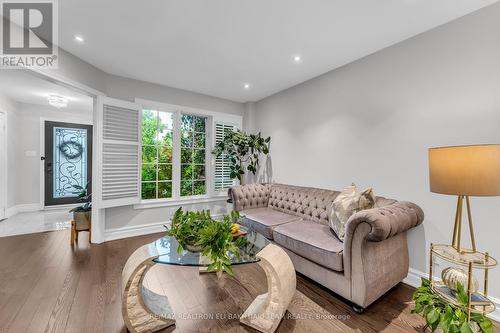 133 Elizabeth Street, Ajax (Central West), ON - Indoor Photo Showing Living Room