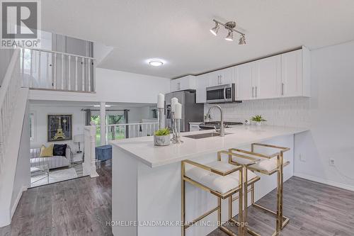 277 Nelson Street, Barrie (Grove East), ON - Indoor Photo Showing Kitchen With Upgraded Kitchen