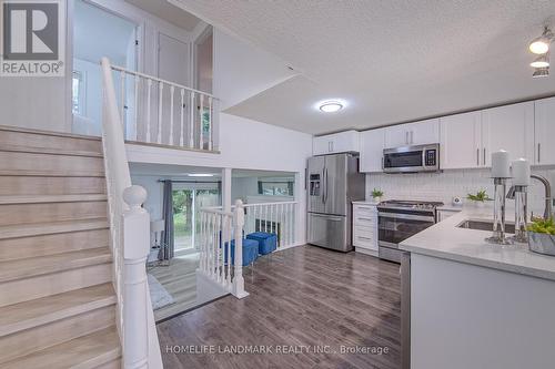 277 Nelson Street, Barrie (Grove East), ON - Indoor Photo Showing Kitchen With Double Sink With Upgraded Kitchen