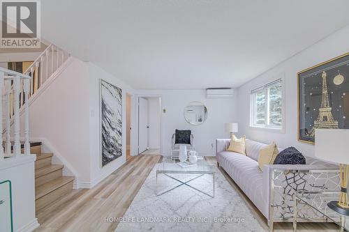 277 Nelson Street, Barrie (Grove East), ON - Indoor Photo Showing Living Room