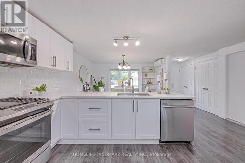 277 Nelson Street, Barrie (Grove East), ON - Indoor Photo Showing Kitchen With Upgraded Kitchen