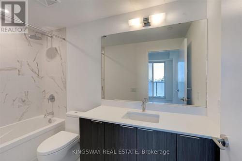 S2606 - 8 Olympic Garden Drive, Toronto (Newtonbrook East), ON - Indoor Photo Showing Bathroom